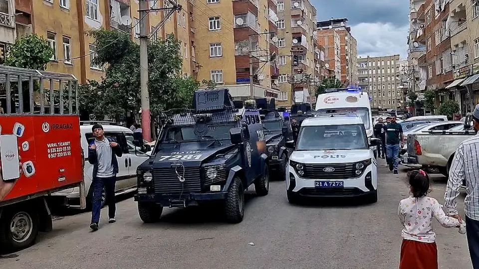 Diyarbakır'da Kavgada 3 Kişi Yaralandı