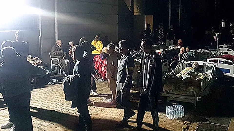 Düzce'deki Huzurevinde Çıkan Yangında 53 Kişi Tahliye Edildi