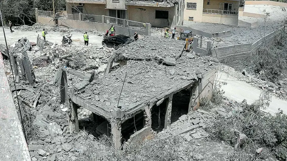 EN DIRECT, Orta Doğu'da Savaş: Lübnan'da İsrail Saldırılarında Yedi Kişi Hayatını Kaybetti