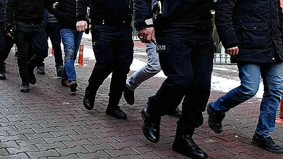 İstanbul Merkezli Operasyonda 98 Kişi Tutuklandı