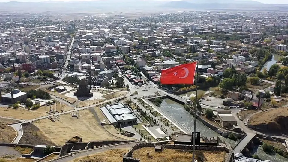 Kars'ta Doğu Kapı'nın Yeniden Faaliyete Geçirilmesi Ekonomik Canlanma Beklentisi Yarattı