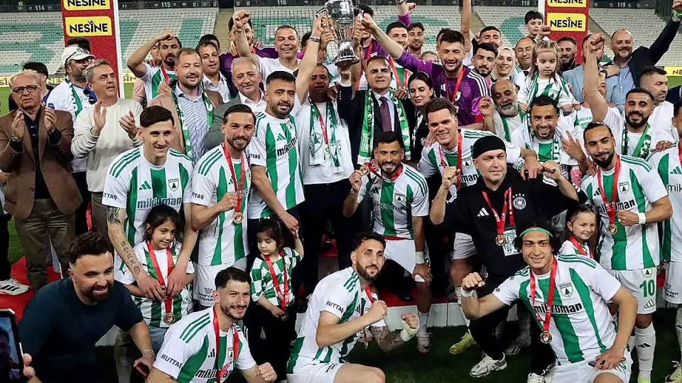 Muğlaspor'un Şampiyonluk Kutlaması Simge Sağın Konseriyle Taçlanacak
