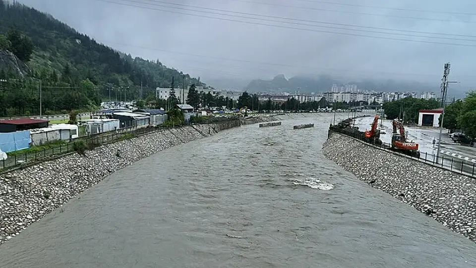 Tokat'ta Taşkın Nedeniyle 4 Bin Haneden Fazla Konut Tahliye Edildi