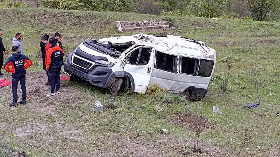 Yozgat'ta Öğrenci Servisi Devrildi: 3 Ölü, 7 Yaralı