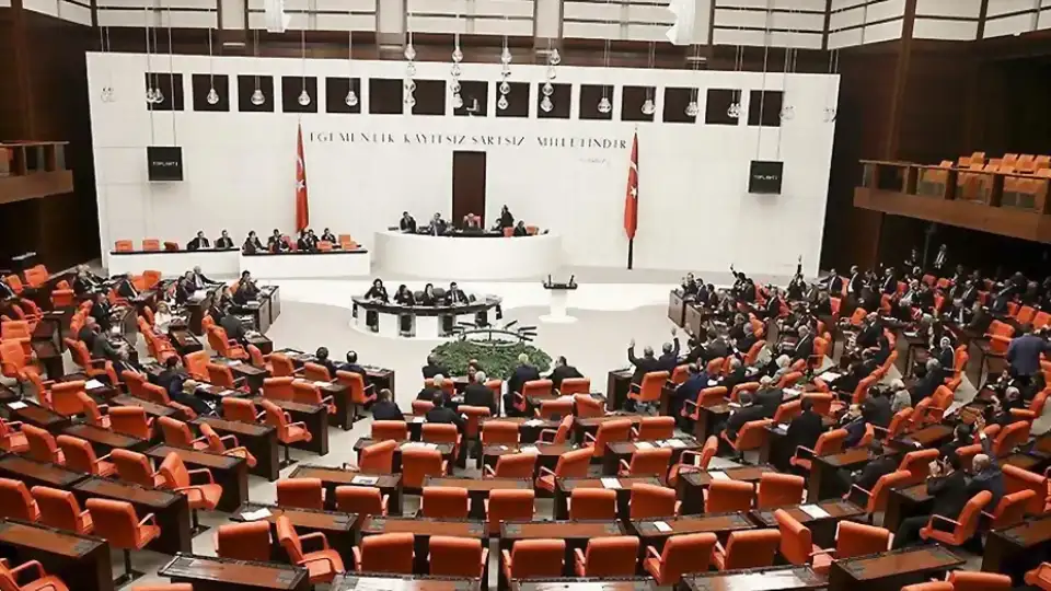 Meclis'ten Geçen Torba Yasa Teklifi Yasalaştı: Emniyet, Basın ve Ulaşım Sektöründe Yeni Dönem