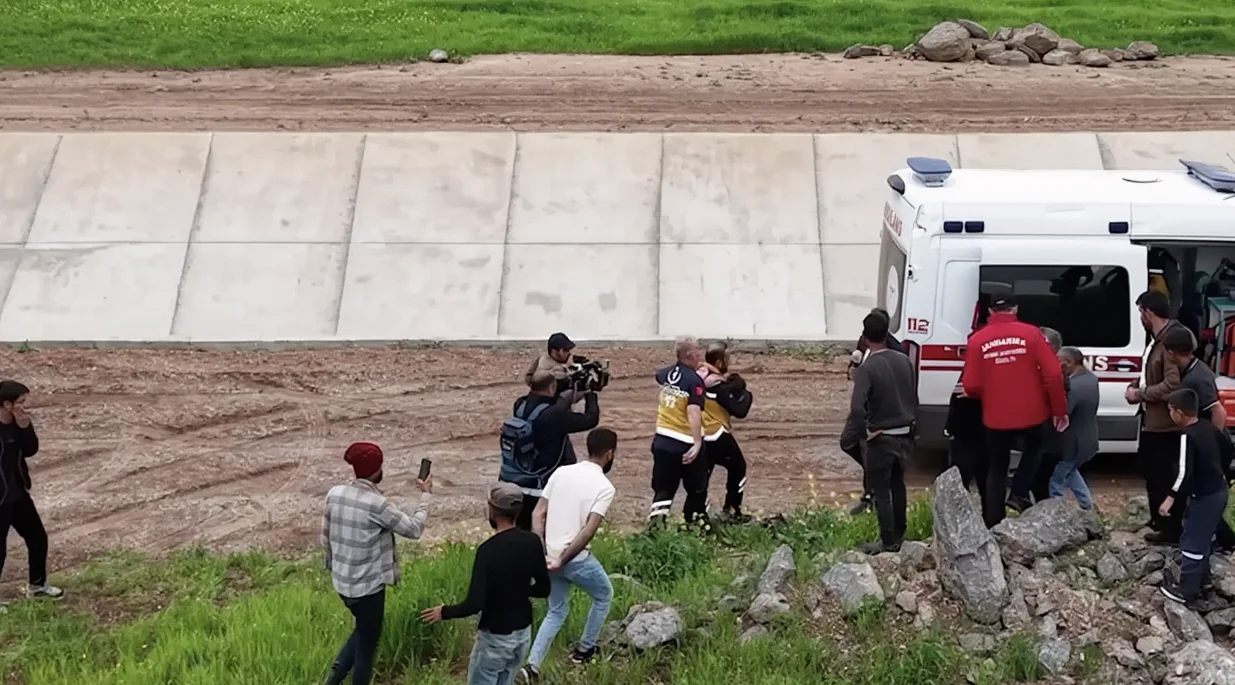 3 Yaşındaki Çocuk Tarlada Uyurken Bulundu
