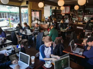 İngiltere'de Yeni Nesil Sigara Yasası: 2009 Sonrası Doğanlar Sigara Alamayacak