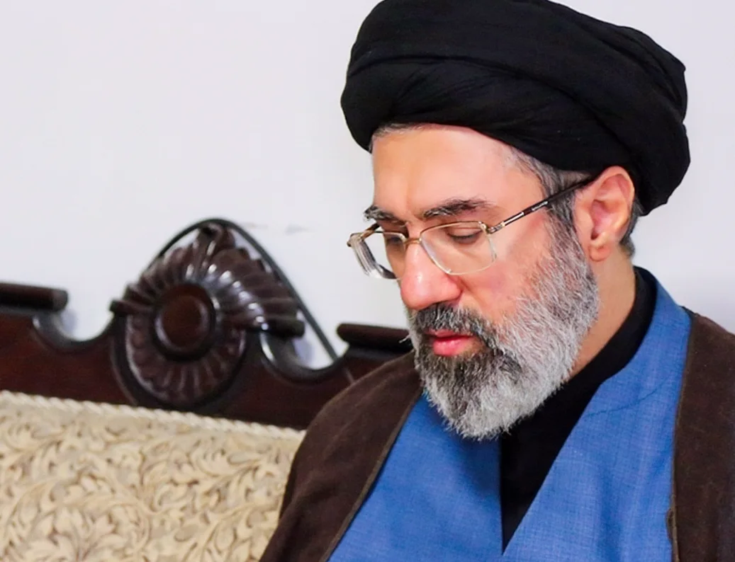 İran'da Hamaney İddiası: Ülkeyi Generaller Yönetiyor