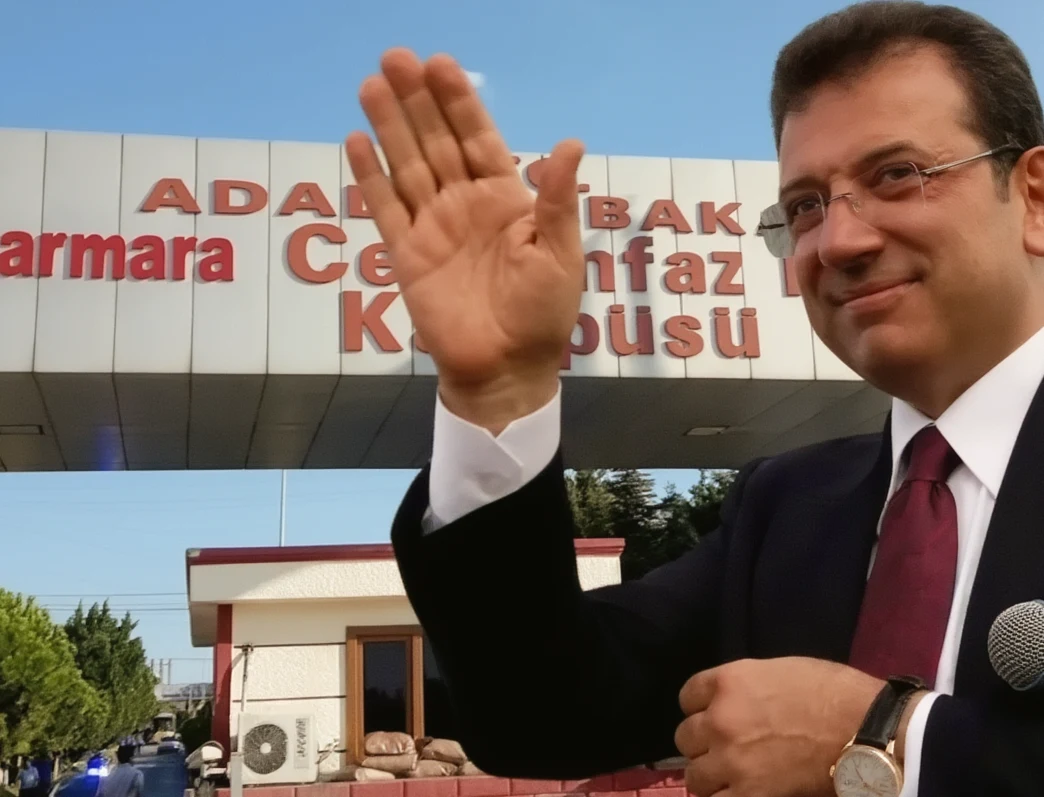 İstanbul Büyükşehir Belediyesi Başkanı Ekrem İmamoğlu: 'Kendinize iyi bakın, güçlü olun.'
