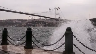 İstanbul Valiliği'nden Fırtına Uyarısı: Tedbirli Olunması İstendi