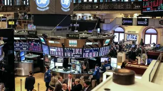 New York Borsası Düşüşle Kapandı: İran Gerilimi ve Yapay Zeka İyimserliği Piyasaları Etkiledi