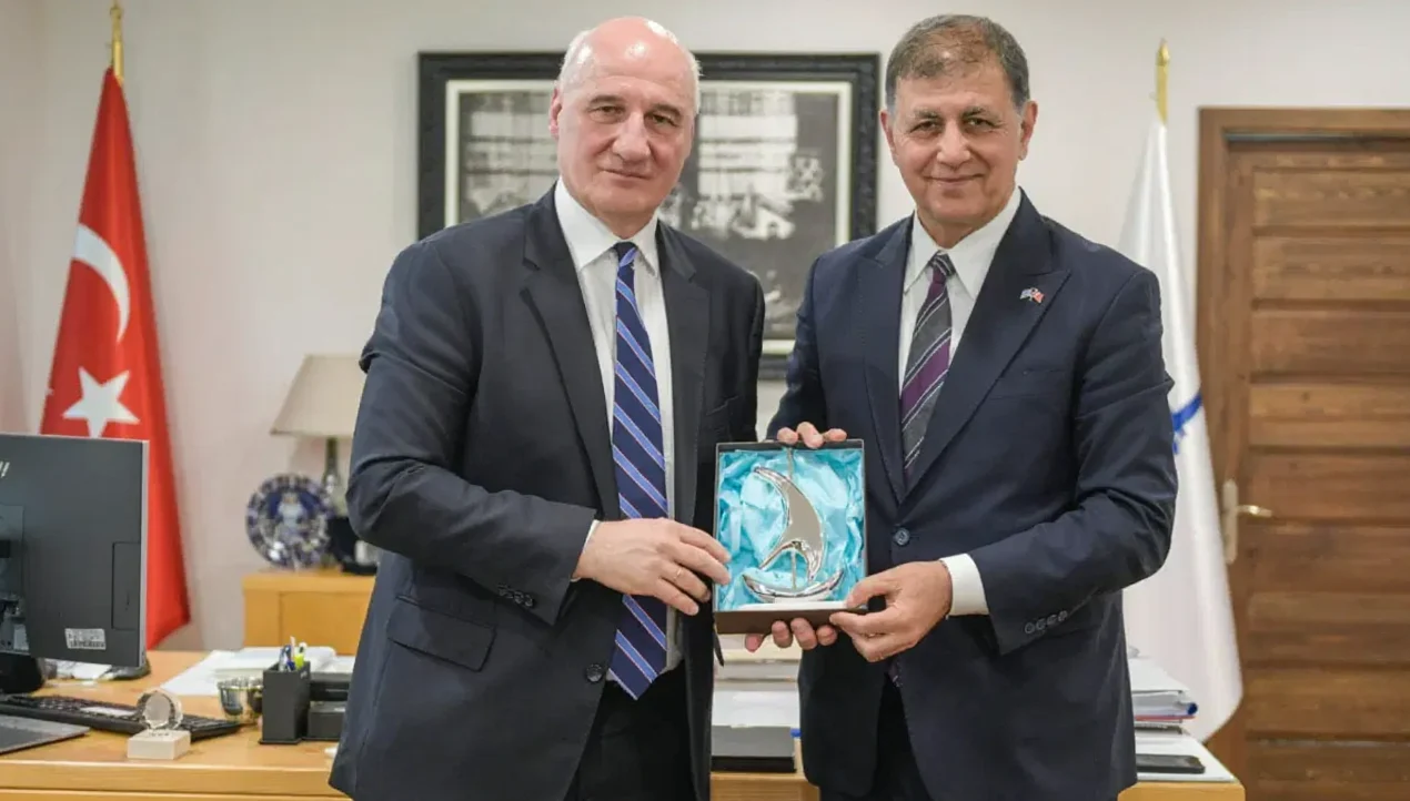 Cemil Tugay'dan Atina'da "İzmir Günleri" Önerisi