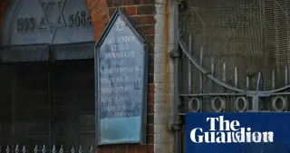 Londra'da Eski Sinagoğa Yapılan Kundaklama Saldırısına İlişkin İki Kişi Tutuklandı