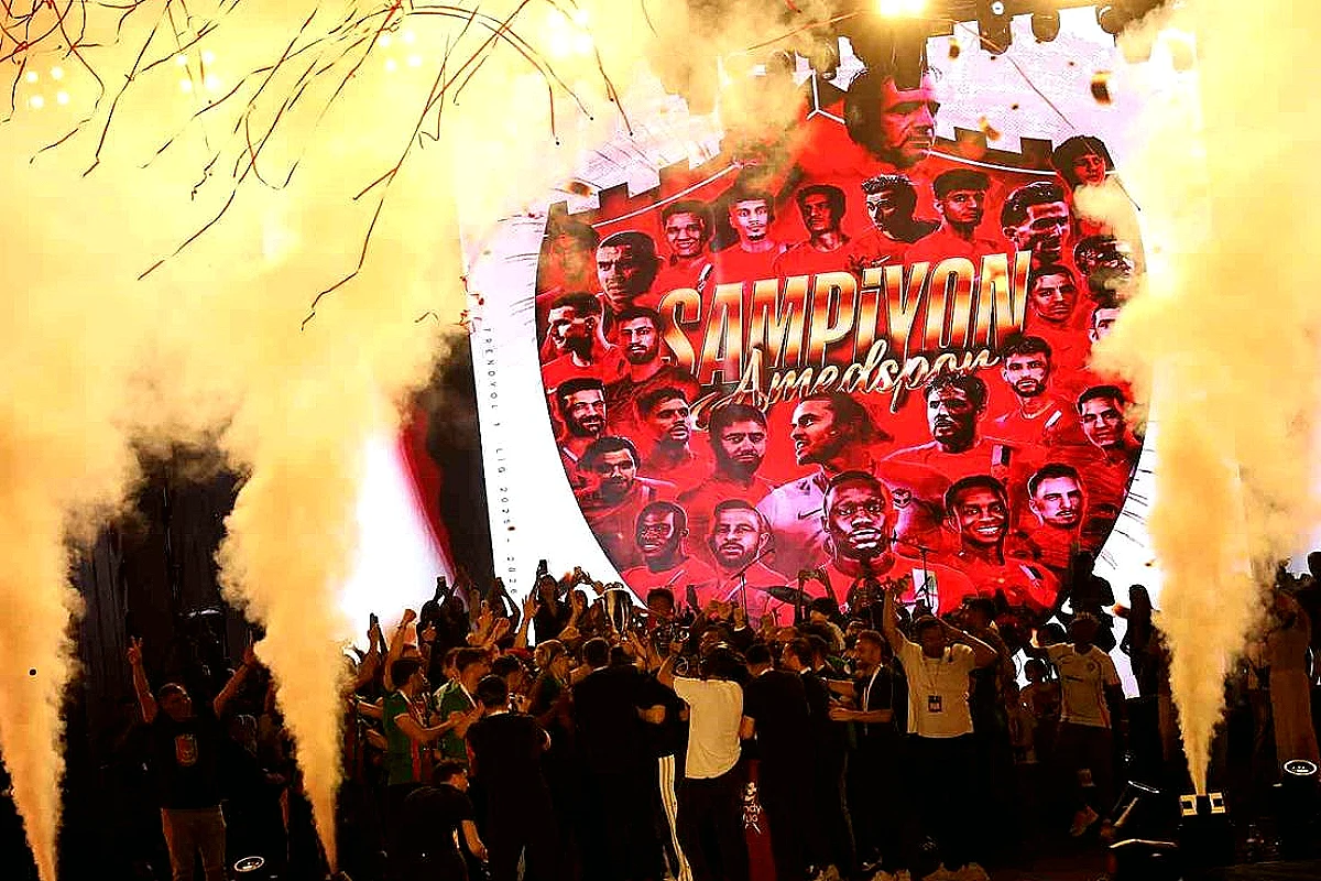 Amed Sportif Faaliyetler Kupasını Kaldırdı