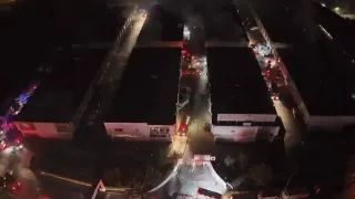 Başakşehir'de 2 Katlı İş Yerinde Yangın 8 Saat Sonra Söndürüldü