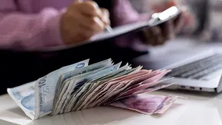 Bayram Öncesi Emekli Maaşları ve İkramiyeler Hesaplara Yatırılacak