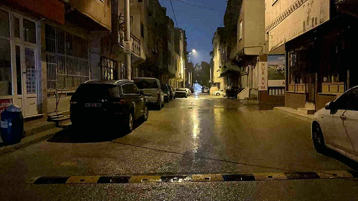 Bursa'da Trafik Kazası: 4 Yaşındaki Çocuk Araç Altında Kaldı, Ağır Yaralandı