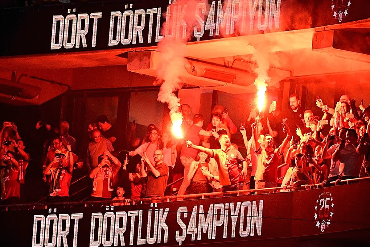 Galatasaray, Süper Lig'de 26. Şampiyonluğunu Kutladı