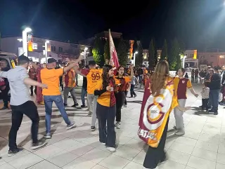 Galatasaray'ın 26. Şampiyonluğu Selendi'de Coşkuyla Kutlandı