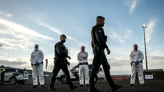 Hantavirüs Tespit Edilen Gemiden Yolcular Tahliye Ediliyor