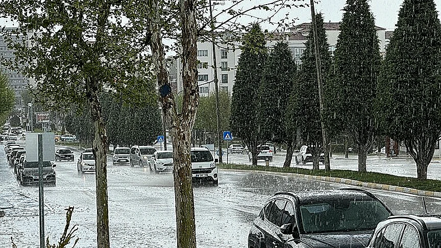 Kuvvetli Yağış Uyarısı Yapıldı