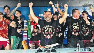 Okan Buruk, Galatasaray ile Dördüncü Lig Şampiyonluğunu Kutluyor: Rekorlara İmza Attı