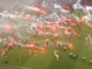 Slavia Prag-Sparta Prag derbisinde olaylar çıktı: Maç yarıda kaldı