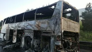 Tur Otobüsü Alev Aldı: 45 Kişi Kurtarıldı