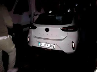 Üsküdar'da Park Halindeki Üç Araç Alevlere Teslim Oldu